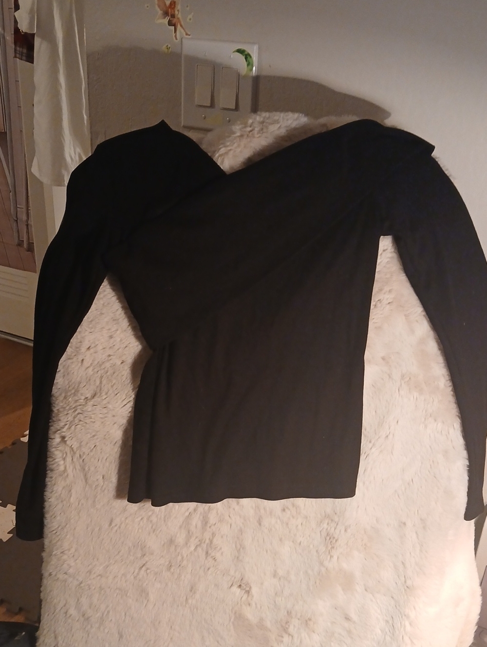 Black Women's Long-Sleeve Crew Neck Top